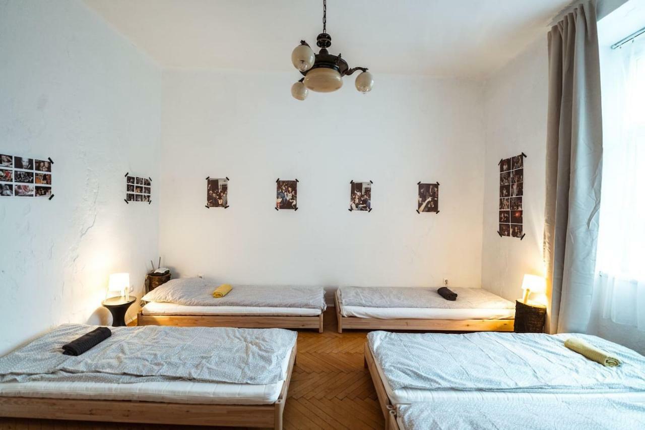 A Szoba Apartman Печ Экстерьер фото