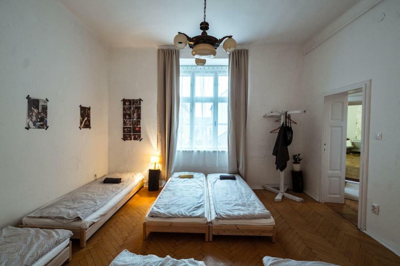 A Szoba Apartman Печ Экстерьер фото