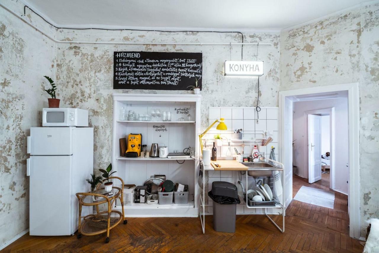 A Szoba Apartman Печ Экстерьер фото