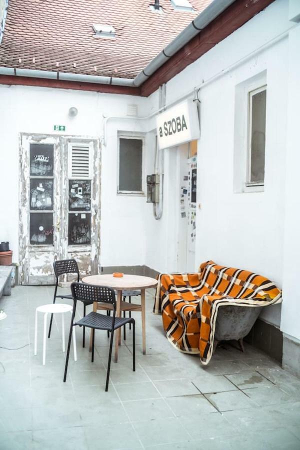 A Szoba Apartman Печ Экстерьер фото